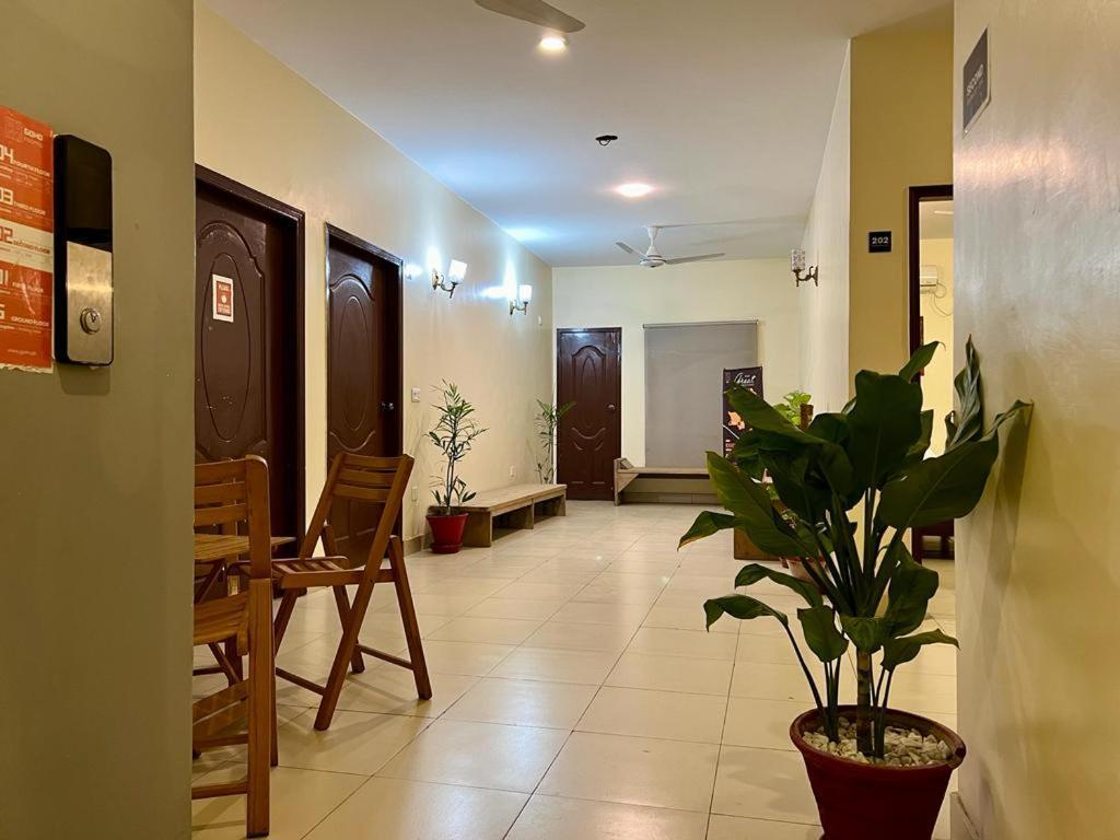 Hotel Rooms Dha 卡拉奇 外观 照片