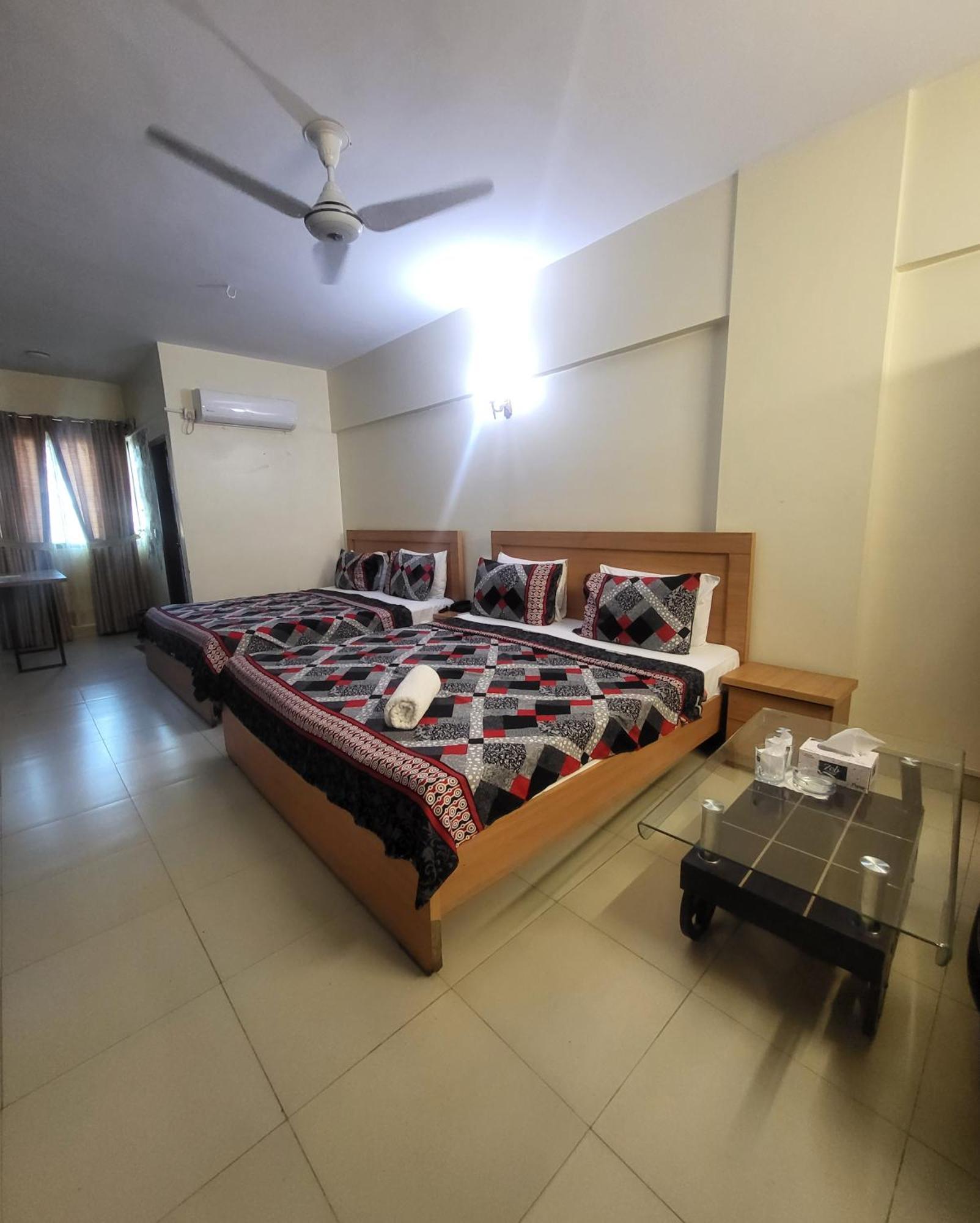 Hotel Rooms Dha 卡拉奇 外观 照片